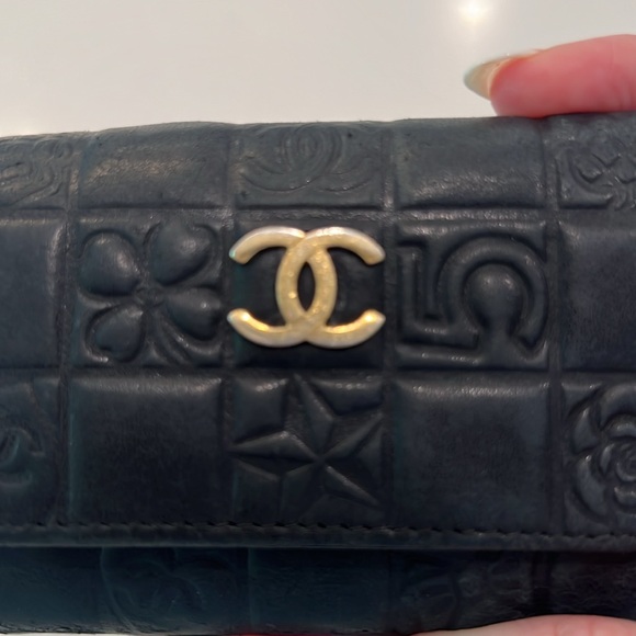 Chanel Precious Symbols Quilted Chocolate Bar Key Holder Case Black Lambskin - Picture 3 of 14